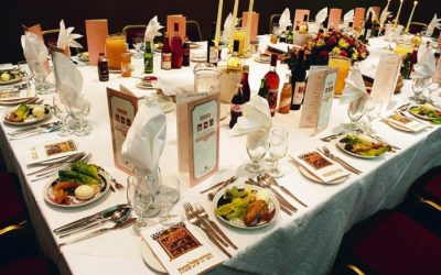 A l&rsquo;occasion de Pessah, Myriam de Brunoy vous présente sa collection de vaisselle jetable