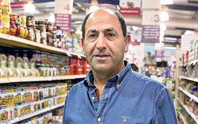 Rami Levy fait don d’un million de shekels afin d’offrir des Téfilines aux juifs européens nécessiteux