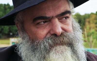 Portrait du peintre Rav Yaacov Abergel, par le réalisateur Adrien Cohen