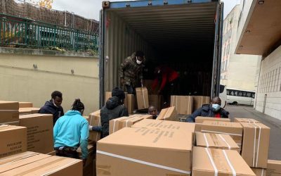 Livraison de 40000 kits de ‘Hanouccah qui seront distribués en Ile-de-France par le Beth Loubavitch