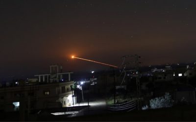 Après des bombardements aériens en Syrie, des explosions on été entendues dans le centre d’Israël