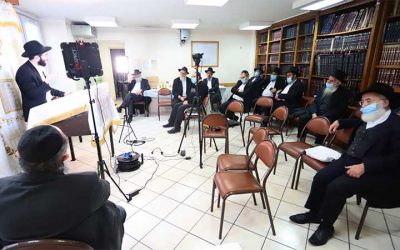 Vidéo et photos du Kinous Torah de fin des Fêtes de Tichri au Beth Loubavitch