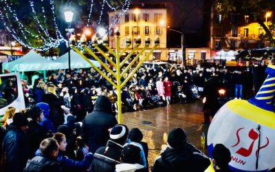 EN IMAGES. Allumage public d&rsquo;une Menorah géante devant la Mairie d&rsquo;Aubervillers
