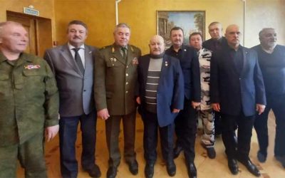 Russie : Une quinzaine d’officiers et de militaires russes se rendent au village de Loubavitch pour prier pour la paix
