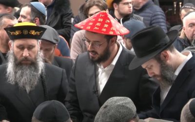 En direct d&rsquo;Ukraine : Lecture de la Meguila dans la grande synagogue de Dnipro