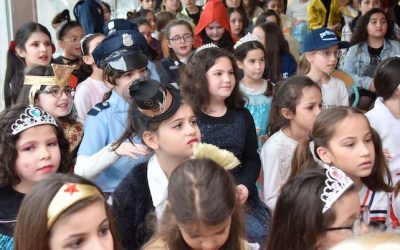 EN IMAGES. Fête de Pourim pour les enfants de l’école ChnéOr