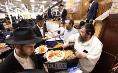 EN IMAGES. Maariv et distribution de repas au 770 à l&rsquo;issue du jeûne de Guedalya 5783