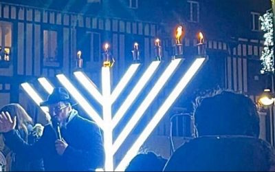 Mon actu – Trouville-sur-Mer : 500 personnes rassemblées pour la fête des lumières juive