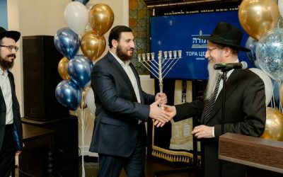 Russie : Habad-Moscou inaugure un nouveau centre de Torah et deux Sefer Torah