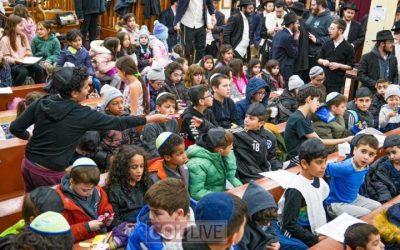 Le programme Released Time Jewish Hour organise un rassemblement d’enfants au 770
