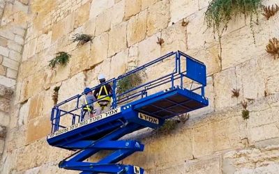 Pessah au Mur des Lamentations : Entretien du Mur et préparation à la traditionnelle bénédiction des Cohanim
