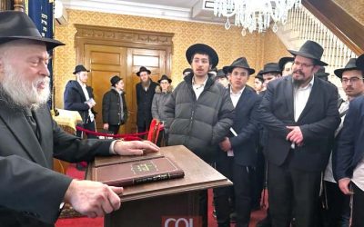 Les étudiants de la Yéchiva Torah Ohr de Anvers se rendent chez le Rabbi à l’occasion du Hakhel