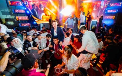 Célébration émouvante d’une Bar Mitsva géante pour 121 jeunes orphelins à Jérusalem