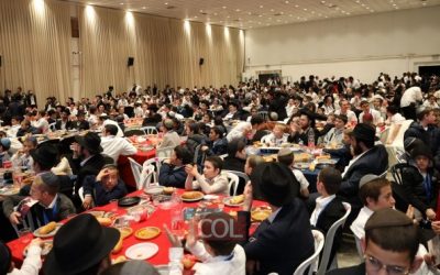 Regardez : Mille soldats de Tsivot Hachem participent au banquet du samedi soir des Panassaïm