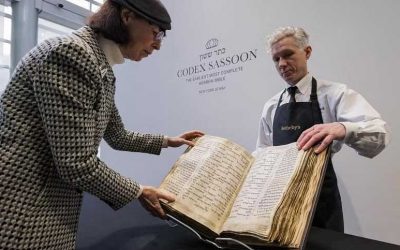 Codex Sassoon , la plus ancienne Bible hébraïque presque complète, achetée pour 38,1 millions de dollars