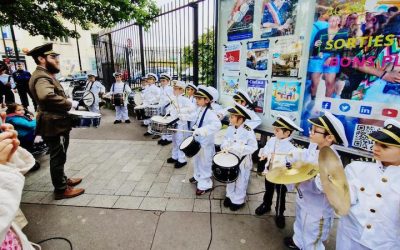 Cérémonie du 8 Mai à Aubervilliers en présence de la Maire : les élèves de l’école Chnéor portent un message d’espoir et d’unité