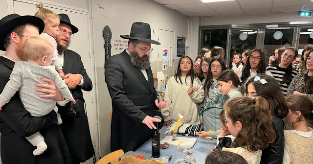 Lumière et unité : Le Rav Mendel Azimov a participé au grand Chabbat A’hdout au Séminaire Beth Rivkah