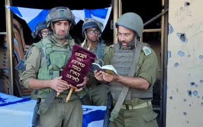 Bande de Gaza : Tsahal trouve un Sefer Torah dans les ruines d’une synagogue de Netsarim