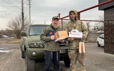 Pour la première fois : 1 000 paniers de Pourim pour les soldats juifs en Ukraine
