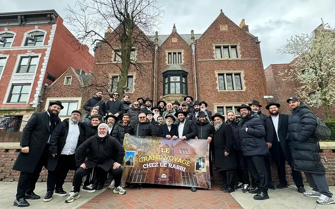 Un voyage spirituel inoubliable : 40 membres du Beth Habad Haya Mouchka se rendent chez le Rabbi