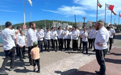 Visite de la Yechiva Tomchei Tmimim de Brunoy sur les célèbres plages du Débarquement