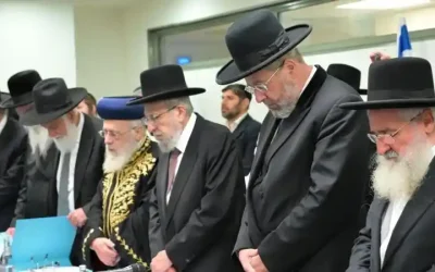 Enjeux et stratégies :  L&rsquo;influence croissante de Habad dans les élections du Grand Rabbinat