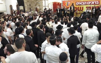 Regardez : Les Hakafot Cheniot 5785 à Kfar Habad