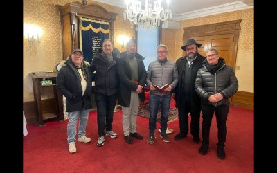 Clip officiel du voyage annuel HOMMES chez le Rabbi 5785 -décembre 2024 organisé par Habad 77
