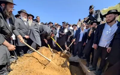 Dans la douleur et les larmes : une foule nombreuse à la Lévaya du Rav Chmouel Barou&rsquo;h Haviv à Tsfat