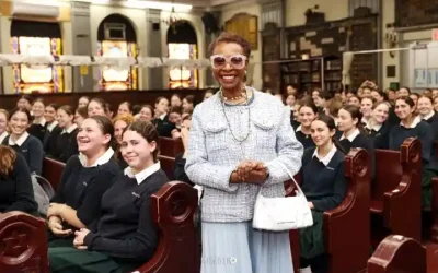 Crown Heights : La députée Yvette Clarke salue le campus Beth Rivkah comme « le joyau de l&rsquo;éducation »