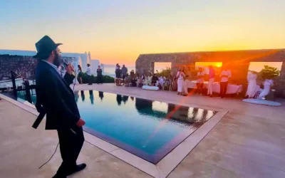Habad en Grèce : Mykonos accueille son premier Sefer Torah dans une cérémonie historique