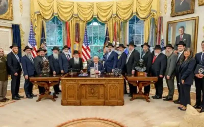 Dans le Bureau ovale : le président Trump reçoit les émissaires du Rabbi