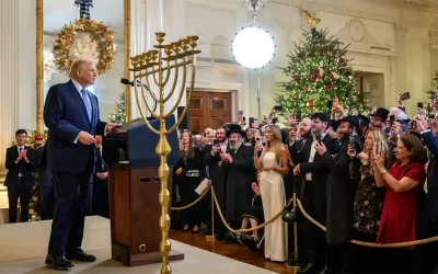 Trump célèbre Hanouka à la Maison Blanche : une soirée de solidarité avec Israël et le peuple juif