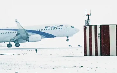 Mégatempête de neige aux États-Unis :  Des milliers de vols annulés  en Israël et à New York
