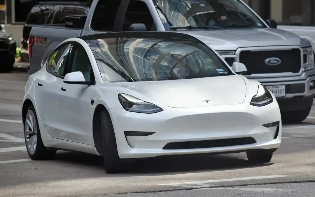 Les familles pratiquantes peuvent désormais conduire une Tesla en toute sérénité