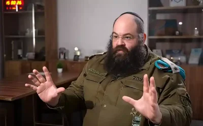 Le lieutenant-colonel Avigdor Dikstein : l&rsquo;officier Habad qui se bat pour les soldats orthodoxes