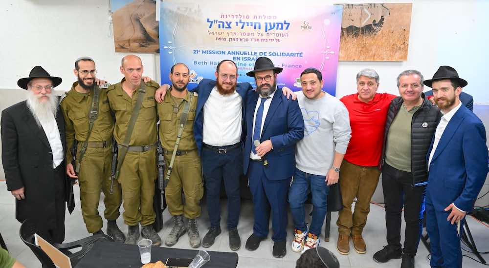 Visite aux soldats blessés, Téfilines et chants à Nahal Oz : une journée de lumière signée Habad 77