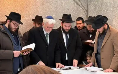 L&rsquo;ancien Premier ministre australien se recueille au Ohel aux côtés des rescapés de l&rsquo;attentat de Sydney