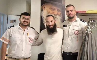 Il se plaignait de douleurs thoraciques : les secouristes du Magen David Adom sauvent la vie d&rsquo;un jeune Hassid Habad