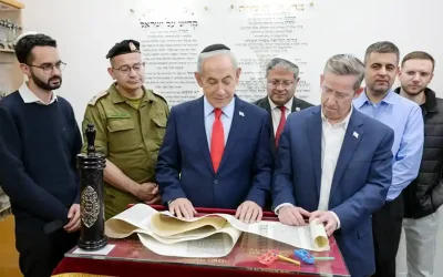 En pleine guerre, Netanyahou célèbre les miracles de Pourim au Beth Habad de Katamon