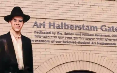Une porte dédiée à la mémoire d’Ari Halberstam à la Yechiva Oholei Torah