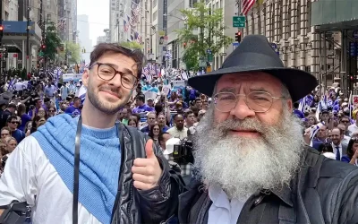 Soixante mille participants à la Parade d’Israël sur la Cinquième Avenue : Habad mobilisé pour le Mivtsa Téfilines