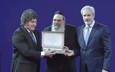 Une pierre de Jérusalem et une bénédiction : l&rsquo;émotion du président Javier Milei