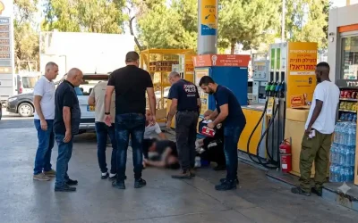 Attentat dans la Région du Sharon : Des terroristes ouvrent le feu sur quatre sites distincts – un mort et cinq blessés,