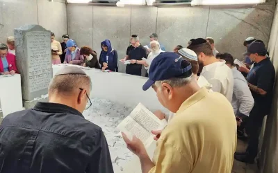 Une lettre déposée au Ohel Guimel Tamouz  : le récit bouleversant de Yair Sarfati de Bat Yam