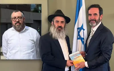 Le Chalia&rsquo;h du Rabbi en Suède rend hommage à l&rsquo;ambassadeur d&rsquo;Israël en lui offrant l&rsquo;ouvrage du Rav Eli Shlanger a&rsquo;h
