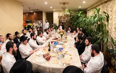 Dans la demeure du &lsquo;Hozer : un Farbrenguen à l&rsquo;occasion du Yahrtzeit du Rav Yoel Kahn a&rsquo;h