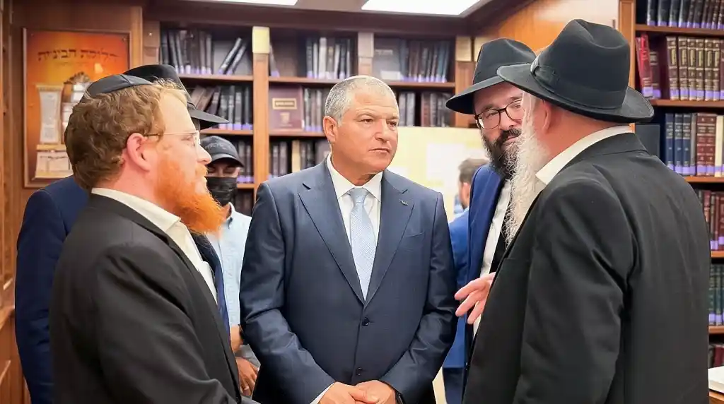 David Zini, le patron du Chin Beth, au cœur du 770 : une visite hors du commun à Beth Haïnou