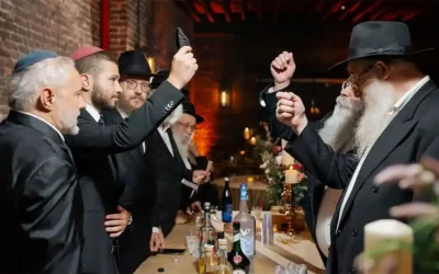 Mazal Tov ! Le’haïm de Shabsi Dyce (Sydney, Australie) et de Chana Matusof (fille du Rav Lévi Matusof) à Crown Heights.