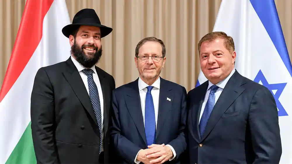 Hongrie : Le président Herzog à la rencontre de la communauté Habad de Budapest
